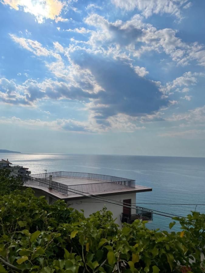 הוילה פיצו Casa Vacanze Piedigrotta מראה חיצוני תמונה