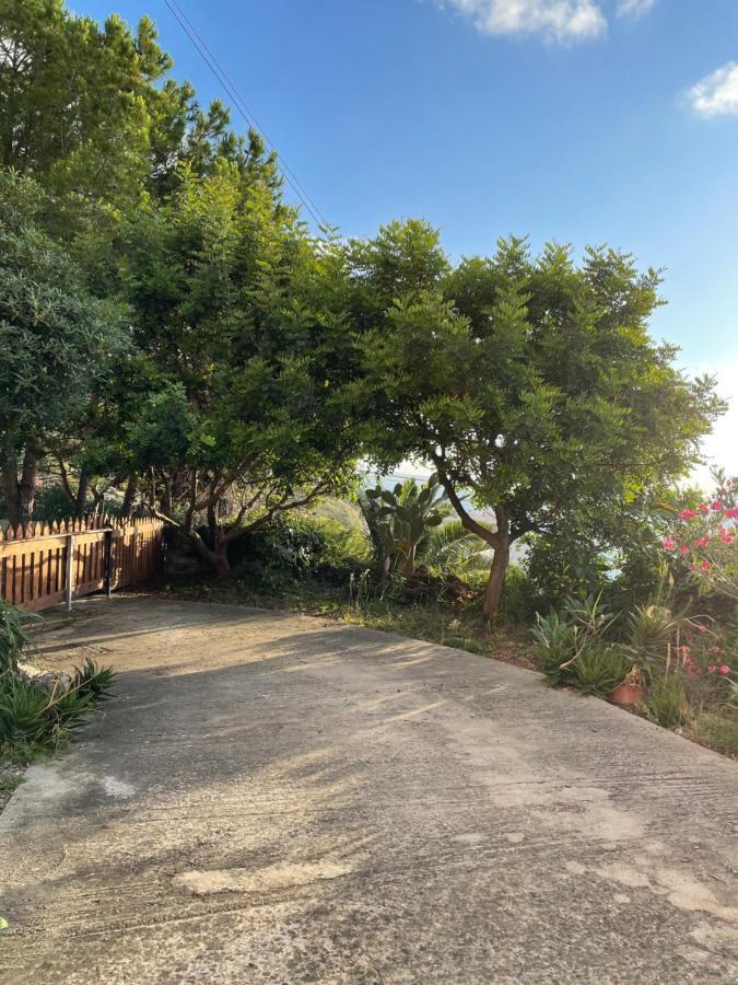 הוילה פיצו Casa Vacanze Piedigrotta מראה חיצוני תמונה